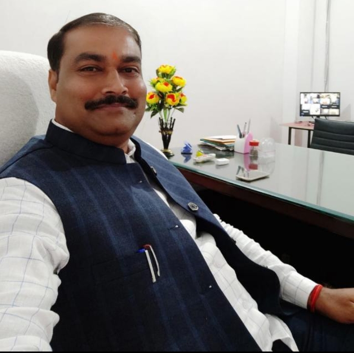 https://shivajicop.org/wp-content/uploads/2023/10/प्रबन्धक-श्री-सन्तोष-कुमार-तिवारी.jpg